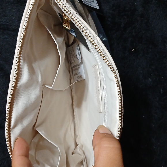 NWT Badgley Mischka off white big clutch - Picture 4 of 5